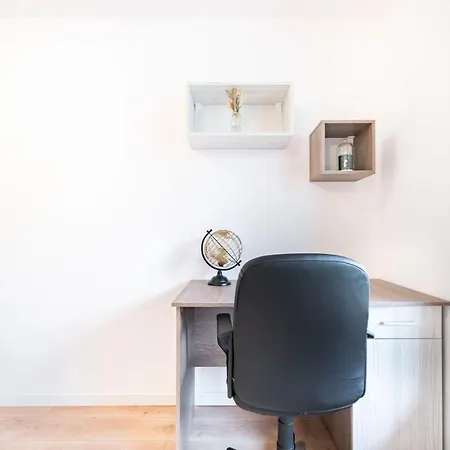 Neuf - Proche Et Centre-ville - Ac Appartement *